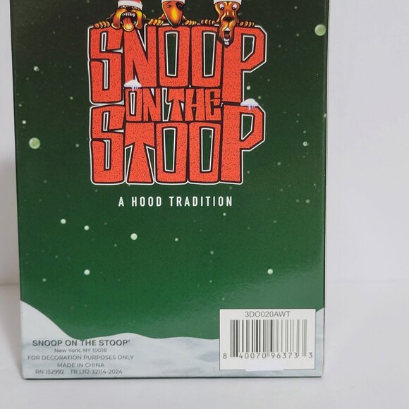 NIB 2024 Snoop on the Stoop Snoop Dogg Christmas Ornament ~ Wreath ~ Santa Hat - Picture 3 of 3